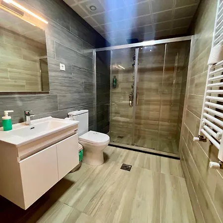 Apartment Lush Penthouses - Eluxory Apts Skopje