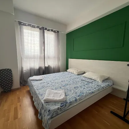 Lush Penthouses - Eluxory Apts Apartment Skopje