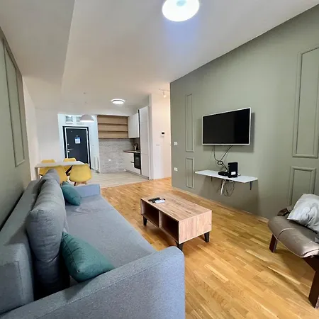 Lush Penthouses - Eluxory Apts Apartment *